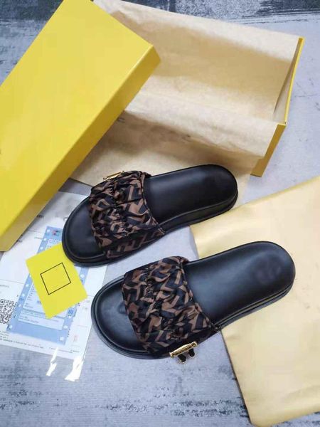 2022 Popular Summer Slipper Beach Slides Sandal Shoes Women Slide Non-slip Outdoor Satin Feel Slippers Flip Flops Sandalias With Box
2022 Popular Summer Slipper Beach Slides Sandal Shoes Women Slide Non-slip Outdoor Satin Feel Slippers Flip Flops Sandalias With Box