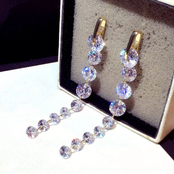 women's dangle tassel crystal earring full diamonds long ear stud fashion luxurious ladies earrings new designed, Silver
women's dangle tassel crystal earring full diamonds long ear stud fashion luxurious ladies earrings new designed, Silver