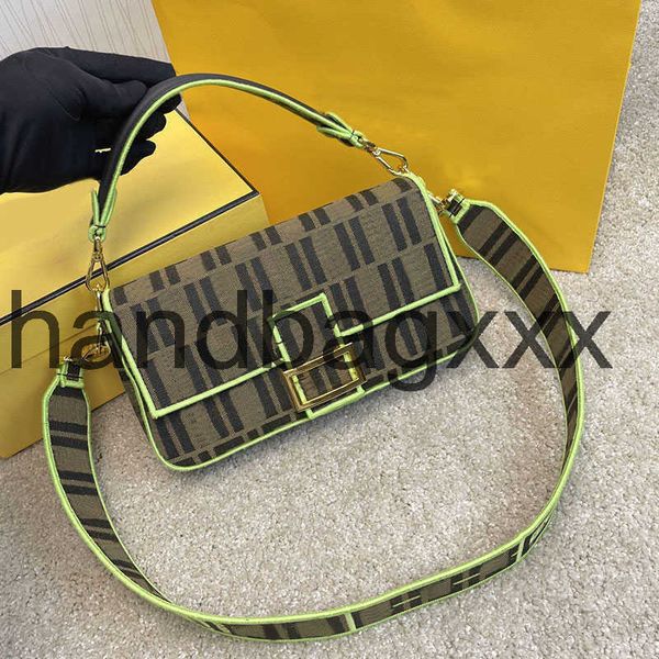 designer handbag crossbody bag baguette medium handbag women messenger bags flap shoulder handbags magnetic buckle pattern embroidered edges
designer handbag crossbody bag baguette medium handbag women messenger bags flap shoulder handbags magnetic buckle pattern embroidered edges