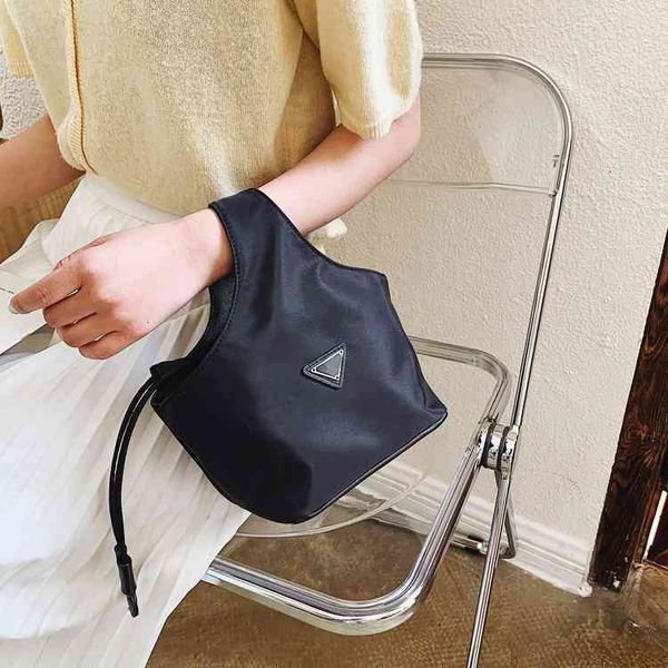 family new kendou hobo underarm satchel vegetable basket drawstring women's bag bucket bag
family new kendou hobo underarm satchel vegetable basket drawstring women's bag bucket bag