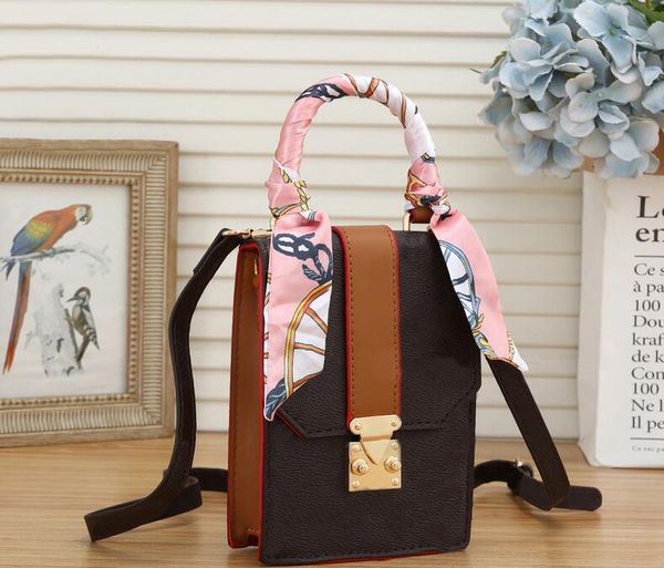 designer totes bags handbags women crossbody shoulder bag cmobile phone small square purse ribbon leather monograms luxurys louise's vi
designer totes bags handbags women crossbody shoulder bag cmobile phone small square purse ribbon leather monograms luxurys louise's vi