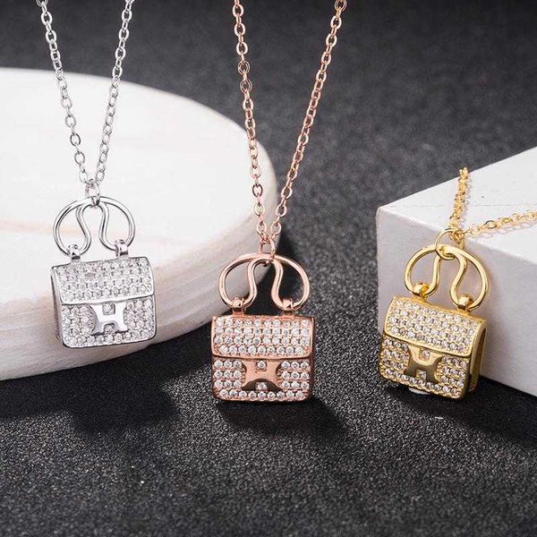 hh new designed letter bag pendants full diamonds s925 sterling silver women's necklace fashion 18k gold plated handbag ladies luxuriou
hh new designed letter bag pendants full diamonds s925 sterling silver women's necklace fashion 18k gold plated handbag ladies luxuriou