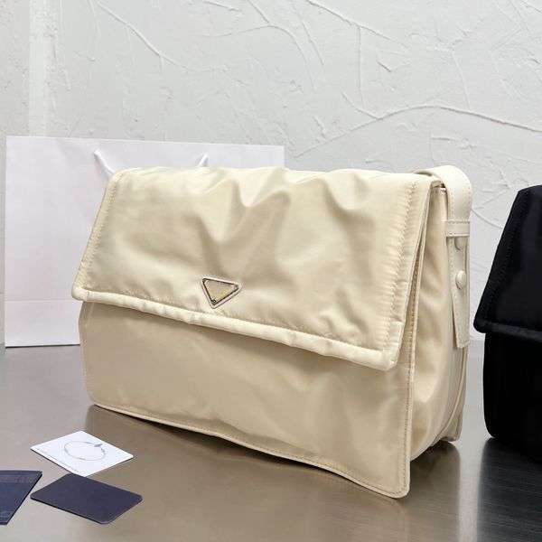 stylish underarm shoulder luxury designers waterproof fabrics with leather trims contemporary design bags casual versatile everyday
stylish underarm shoulder luxury designers waterproof fabrics with leather trims contemporary design bags casual versatile everyday