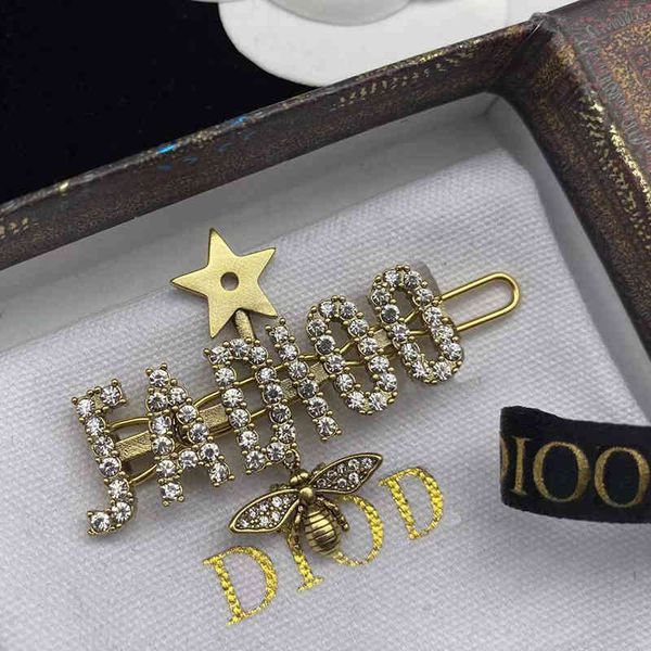 fashion new jewelry trend luxury brand designer wholesale d family hairpin letter diamond inlaid women's high version red hair accsori, Silver
fashion new jewelry trend luxury brand designer wholesale d family hairpin letter diamond inlaid women's high version red hair accsori, Silver