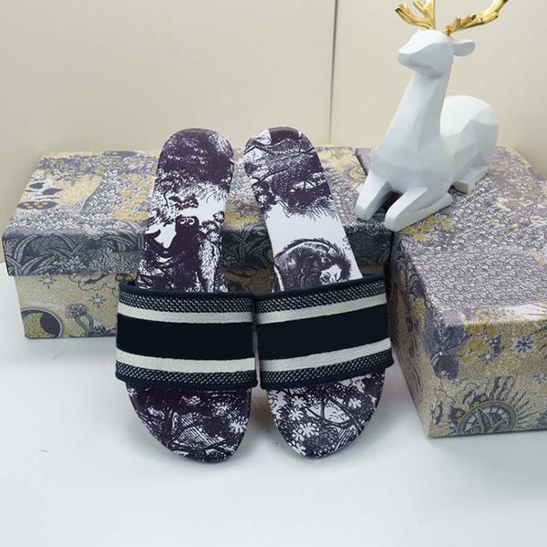 2022embroidered slipper women ladies scuffs summer beach striped causal flip flops flat slide slippers sandals cotton designers fluffy fur s, Black
2022embroidered slipper women ladies scuffs summer beach striped causal flip flops flat slide slippers sandals cotton designers fluffy fur s, Black