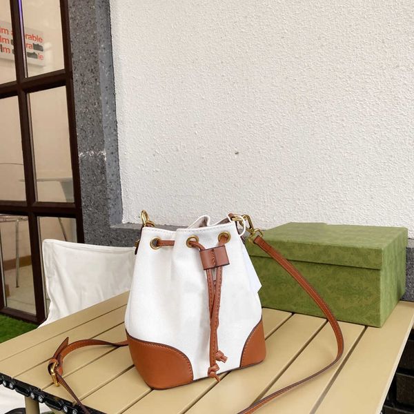 single shoulder bag backpack luxury joker bucket design senior classical style wholesale fashion bags bagsfactory889
single shoulder bag backpack luxury joker bucket design senior classical style wholesale fashion bags bagsfactory889