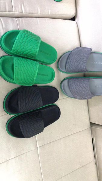 2022 foam designer slipper bone white resin desert sand pure onyx stone sage slippers fashion mens womens west slide slides sandals shoe clo, Black;grey
2022 foam designer slipper bone white resin desert sand pure onyx stone sage slippers fashion mens womens west slide slides sandals shoe clo, Black;grey