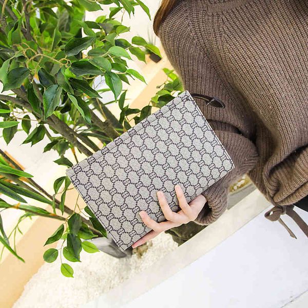 soft leather handbag feminine temperament autumn and winter new messenger bag leisure one shoulder mobile phone bag coin purses
soft leather handbag feminine temperament autumn and winter new messenger bag leisure one shoulder mobile phone bag coin purses