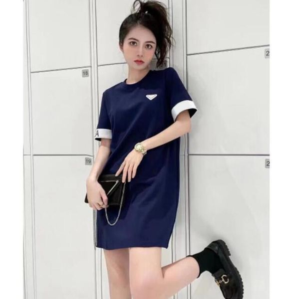 spring 2022 new fashion womens knits prd t shirt designer high-end luxury round neck long triangle paste dress in 3 colors, White
spring 2022 new fashion womens knits prd t shirt designer high-end luxury round neck long triangle paste dress in 3 colors, White