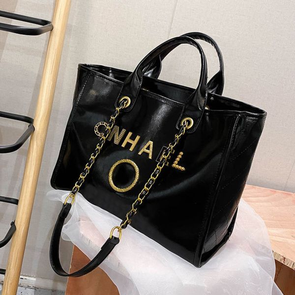 luxury designer classic handbags women's beach bags brand ch metal badge tote bag small mini evening handbag female capacity large leat, Black;red
luxury designer classic handbags women's beach bags brand ch metal badge tote bag small mini evening handbag female capacity large leat, Black;red