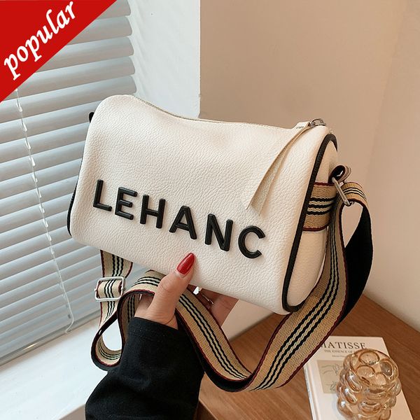 wide texture shoulder simple bag new women's fashion handbags
wide texture shoulder simple bag new women's fashion handbags