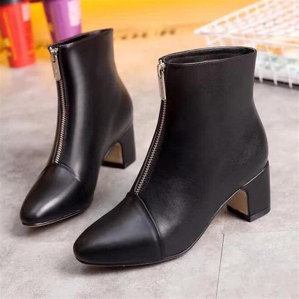 new arrival womens motorcycle knight army autumn winter martin genuine leather wearproof zip square heel 5cm booties sz35-40272b, Black
new arrival womens motorcycle knight army autumn winter martin genuine leather wearproof zip square heel 5cm booties sz35-40272b, Black