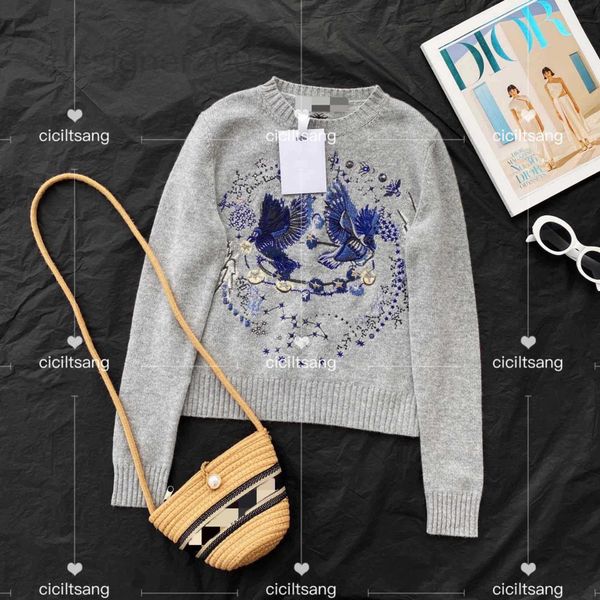 women's sweaters designer 2022 autumn new bee embroidery pattern wool cashmere blended pullover uf4t, White;black
women's sweaters designer 2022 autumn new bee embroidery pattern wool cashmere blended pullover uf4t, White;black