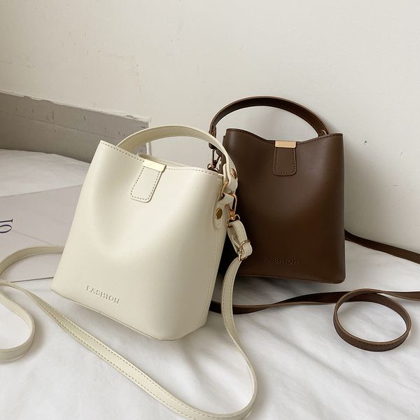 fashion solid color shoulder bags for women 2022 pu leather ladies vintage bucket handbag female travel crossbody bags
fashion solid color shoulder bags for women 2022 pu leather ladies vintage bucket handbag female travel crossbody bags
