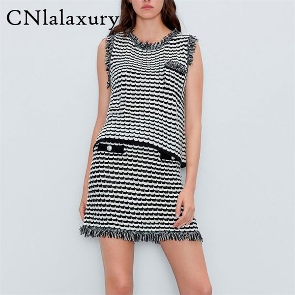 summer women striped tassel knitted suit sleeveless sweater vest crop mini skirt twinest twopiece suit set ensemble femme, White
summer women striped tassel knitted suit sleeveless sweater vest crop mini skirt twinest twopiece suit set ensemble femme, White