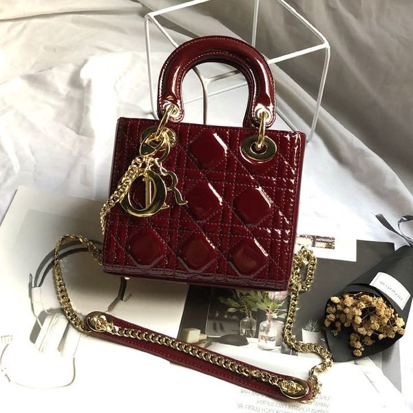 designer bags patent leather bright face princess dai female 2022 new bride small fragrance lingge chain one shoulder messenger handbag tide
designer bags patent leather bright face princess dai female 2022 new bride small fragrance lingge chain one shoulder messenger handbag tide