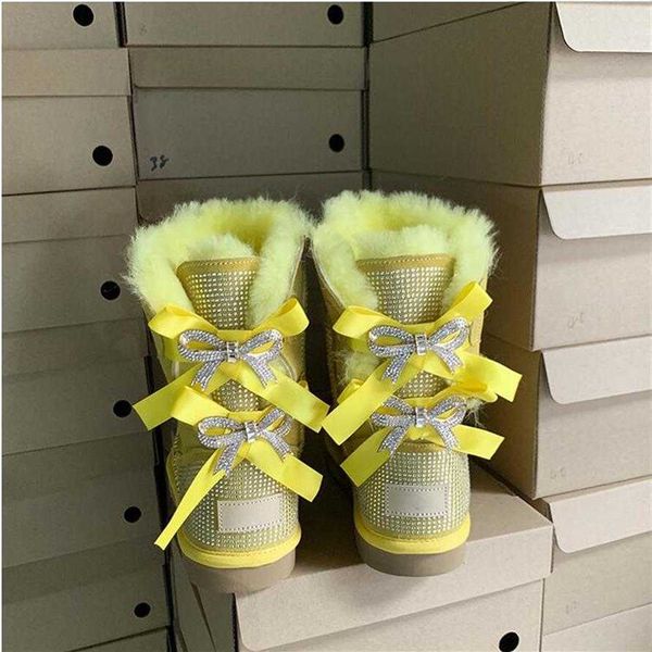 2022 new diamond woman sheep fur one snow boots woman manual iron drill heel bright2055, Black
2022 new diamond woman sheep fur one snow boots woman manual iron drill heel bright2055, Black