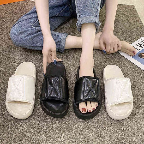 home summer thick bottom stepping on shit feeling home bathroom soft bottom non-slip deodorant sandals and slippers women t220728, Black
home summer thick bottom stepping on shit feeling home bathroom soft bottom non-slip deodorant sandals and slippers women t220728, Black