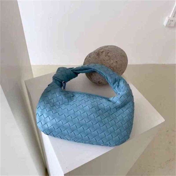 venetass's designer bag bottegas'ss bags factory bottage winter autumn and net hand-held cloud horn fashion trend woven women'
venetass's designer bag bottegas'ss bags factory bottage winter autumn and net hand-held cloud horn fashion trend woven women'