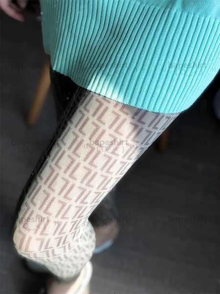 simple plaid tights silk smooth luxury hipster women's stockings outdoor mature brand dress up stockings, Black;white
simple plaid tights silk smooth luxury hipster women's stockings outdoor mature brand dress up stockings, Black;white