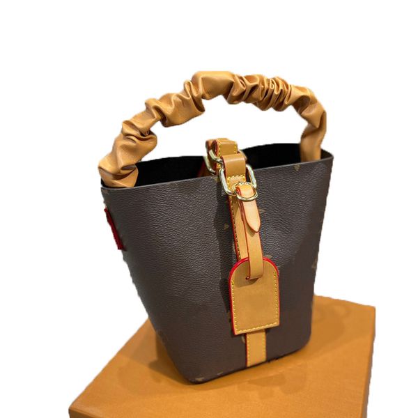 designer luxury women the tote bag fashion versatile handbags shoulder crossbody bags purse tories totes large capacity saddle wallets 7a s3
designer luxury women the tote bag fashion versatile handbags shoulder crossbody bags purse tories totes large capacity saddle wallets 7a s3