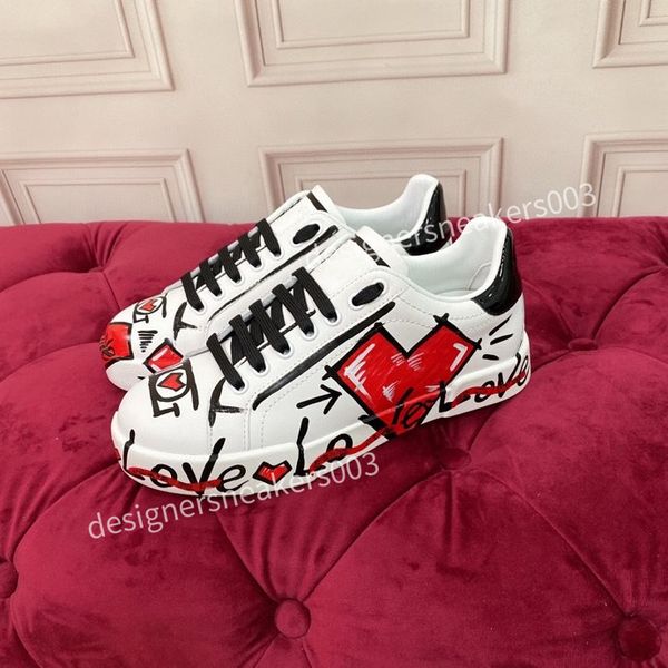 2022 men designer striped shoes vintage sneakers leather chunky sneaker women season shades lace-up trainers platform casual shoe size35-45, Black
2022 men designer striped shoes vintage sneakers leather chunky sneaker women season shades lace-up trainers platform casual shoe size35-45, Black
