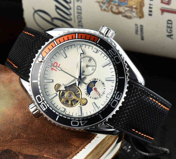 fashion watches for mens montre diamond movement luxury designer watch fashion women's men's watch brgg, Slivery;brown
fashion watches for mens montre diamond movement luxury designer watch fashion women's men's watch brgg, Slivery;brown