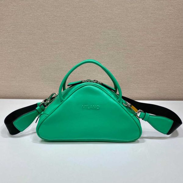fw 2022 luxury designer bags women famous brands bowling shoulder bag handbags purses fashion cross body bag triangle pattern
fw 2022 luxury designer bags women famous brands bowling shoulder bag handbags purses fashion cross body bag triangle pattern
