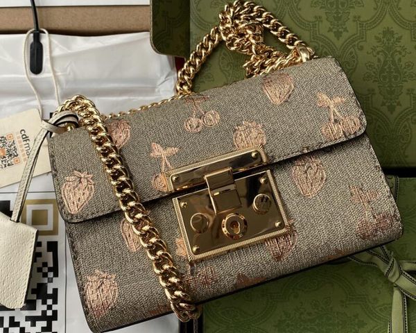 realfine bags 5a 09487 20cm padlock small strawberry shoulder handbags for women with dust bag
realfine bags 5a 09487 20cm padlock small strawberry shoulder handbags for women with dust bag