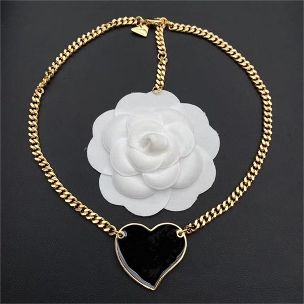 designer pendant necklace metal label street ladies and mens with collarbone chain hip-hop temperament choker collar designer for mens women, Silver
designer pendant necklace metal label street ladies and mens with collarbone chain hip-hop temperament choker collar designer for mens women, Silver