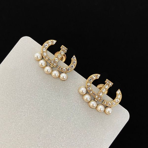 stud charm 18k gold plated 925 silver luxury designer alphabet geometric women's round crystal rhinestone pearl dgearrings wedding part, Golden
stud charm 18k gold plated 925 silver luxury designer alphabet geometric women's round crystal rhinestone pearl dgearrings wedding part, Golden