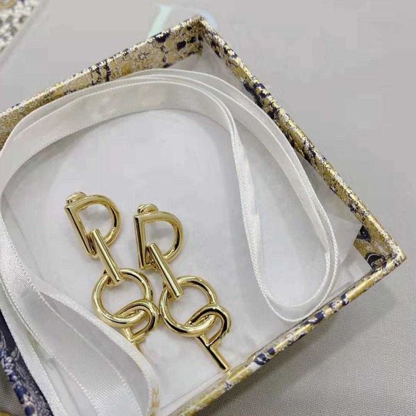 2021 new fashion 18k gold letters dangle earring ladies personality simple designer earrings, Silver
2021 new fashion 18k gold letters dangle earring ladies personality simple designer earrings, Silver