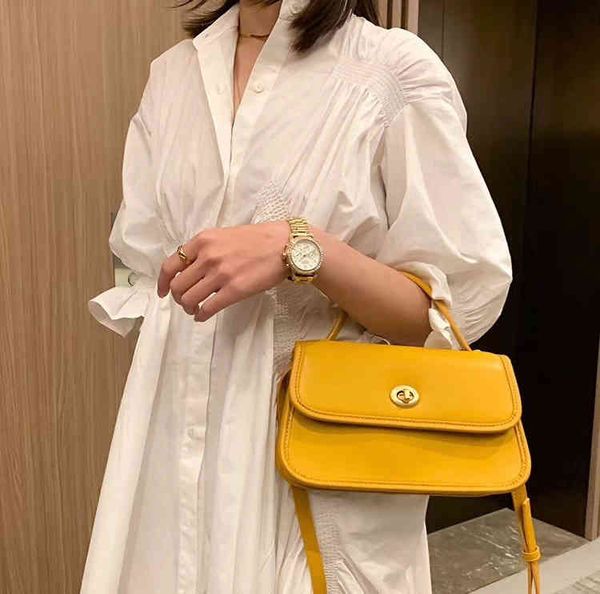 same cowhide women's c stars new leisure buckle portable shoulder red sausage 2022 luxury brand fashion design versatile ladies bags
same cowhide women's c stars new leisure buckle portable shoulder red sausage 2022 luxury brand fashion design versatile ladies bags
