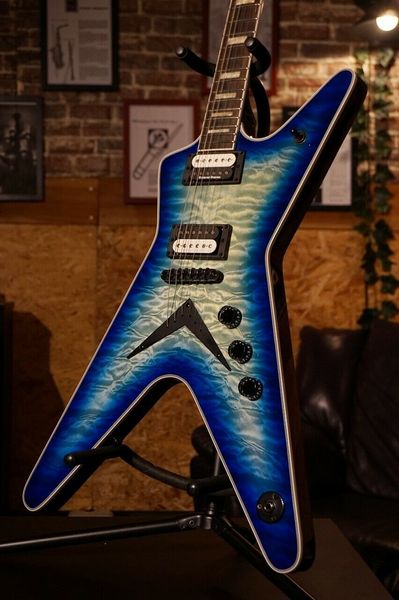 ml select quilt maple ocean burst electric guitar #44
ml select quilt maple ocean burst electric guitar #44