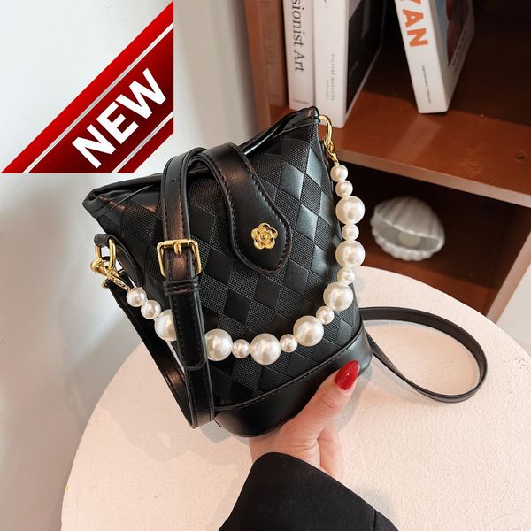 direct sale quality discount pearl portable women's 2022 new single shoulder msenger trend fashion women messenger bag
direct sale quality discount pearl portable women's 2022 new single shoulder msenger trend fashion women messenger bag