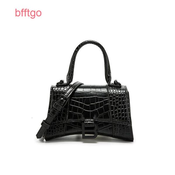 designer balencaigs's handbags french niche 2022 new fashion advanced hourglass women's summer versatile one shoulder messenger ha
designer balencaigs's handbags french niche 2022 new fashion advanced hourglass women's summer versatile one shoulder messenger ha