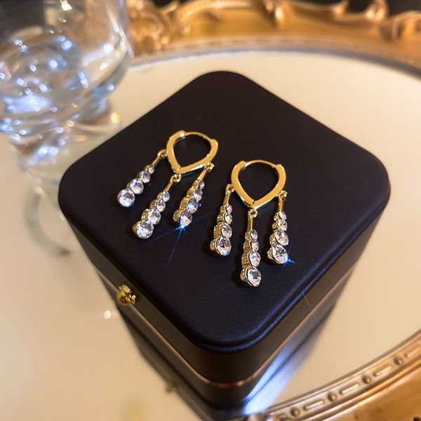 real gold electroplated diamond geometric earrings french high-grade rococo style ear clip fashion personalized temperament earrings women, Golden
real gold electroplated diamond geometric earrings french high-grade rococo style ear clip fashion personalized temperament earrings women, Golden