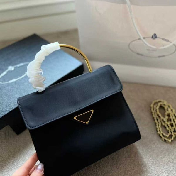 designer p home zhonggu bag 2021 new bag women's fashion ins advanced parachute cloth waterproof nylon handle bag sj
designer p home zhonggu bag 2021 new bag women's fashion ins advanced parachute cloth waterproof nylon handle bag sj