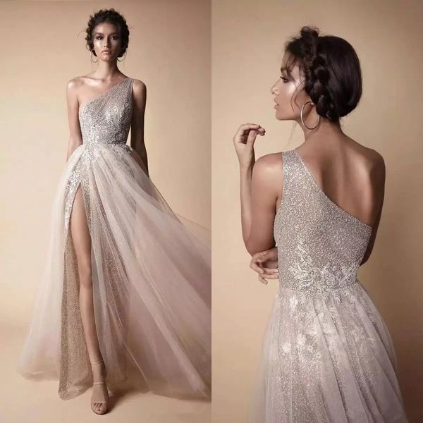 berta 2022 prom dresses elegant one shoulder lace appliques evening gowns split floor length formal party wear vestidos de fiesta, Black;red
berta 2022 prom dresses elegant one shoulder lace appliques evening gowns split floor length formal party wear vestidos de fiesta, Black;red