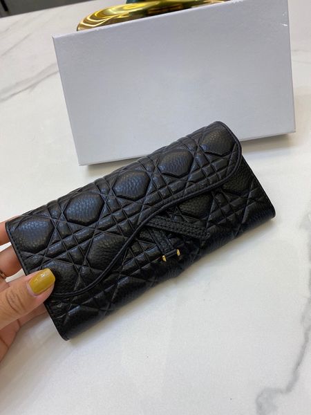 2022 women fashion classic premium brand wallets women's flip wallet wallet card bag handbag size:19*10, Red;black
2022 women fashion classic premium brand wallets women's flip wallet wallet card bag handbag size:19*10, Red;black
