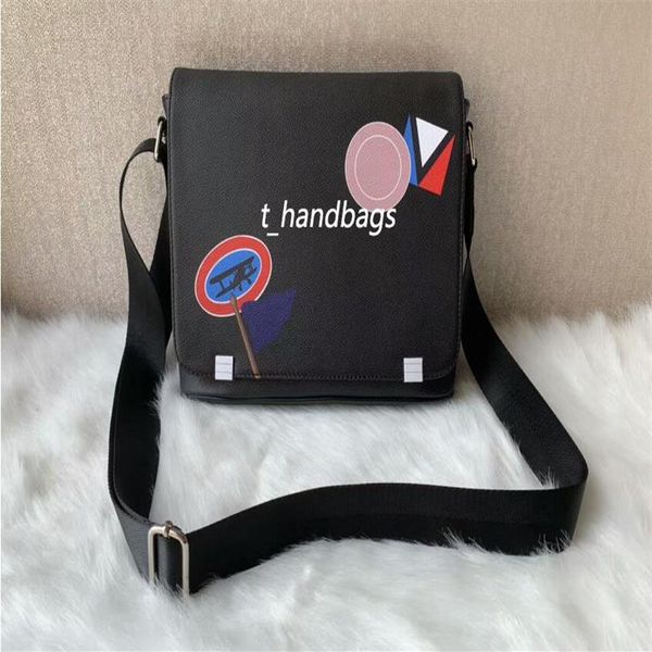 famous classic designer fashion men leather briefcase messenger bags cross body school bookbag shoulder bag 26cm 2102307v
famous classic designer fashion men leather briefcase messenger bags cross body school bookbag shoulder bag 26cm 2102307v