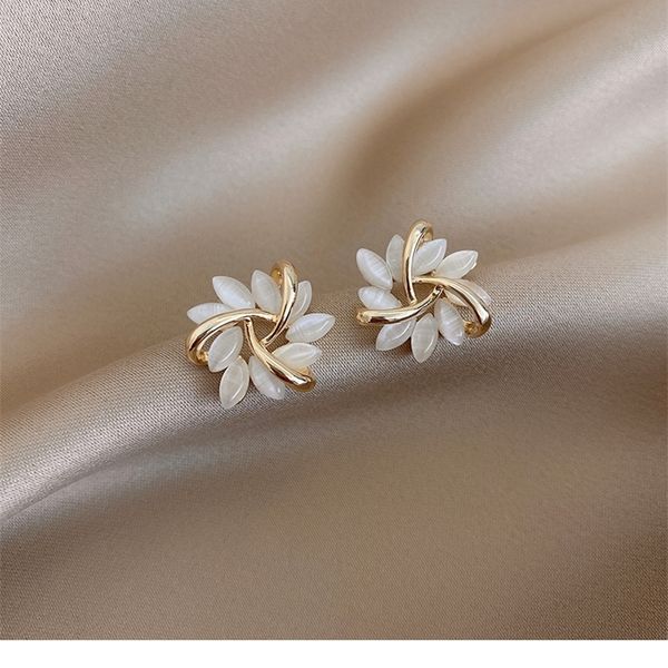 elegant and exquisite opal petal circle stud earrings for woman 2020 new classic jewelry luxury party girl's, Golden
elegant and exquisite opal petal circle stud earrings for woman 2020 new classic jewelry luxury party girl's, Golden