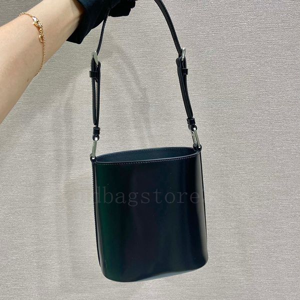 bucket wallet tote designer hobo bag luxurious handbags plain for woman lady classic bags single shoulder thread distressed handbag genuine
bucket wallet tote designer hobo bag luxurious handbags plain for woman lady classic bags single shoulder thread distressed handbag genuine