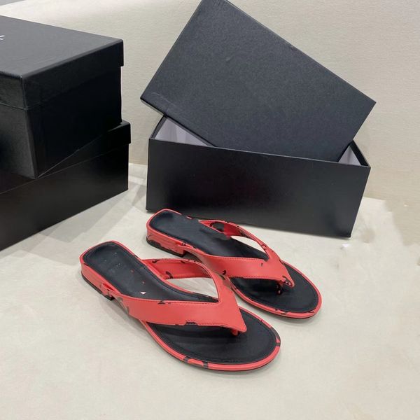 2022 designer sandals ladies fashion full logo flip-flops flat beach shoes, Black
2022 designer sandals ladies fashion full logo flip-flops flat beach shoes, Black
