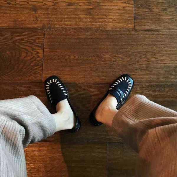 fashion-british style fashionable contrast color woven square head small leather shoes, Black
fashion-british style fashionable contrast color woven square head small leather shoes, Black