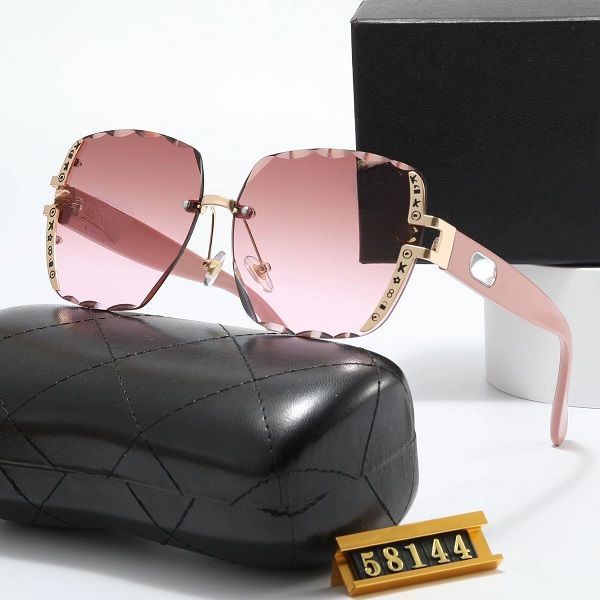 2022 european and american luxury brand designers british sunglasses trend women's rhinestones light air all-match outdoor sports drivi, White;black
2022 european and american luxury brand designers british sunglasses trend women's rhinestones light air all-match outdoor sports drivi, White;black