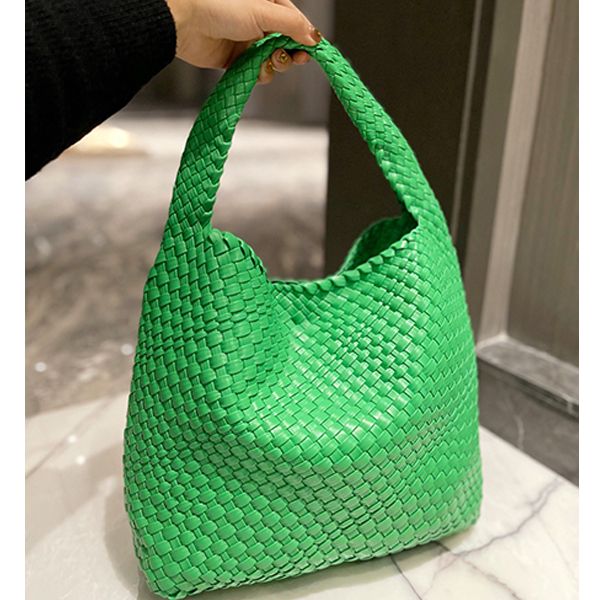 soft leather woven one shoulder bag large vegetable basket super capacity mother bucket bag lazy wind tote bags shopping travel handbag b
soft leather woven one shoulder bag large vegetable basket super capacity mother bucket bag lazy wind tote bags shopping travel handbag b