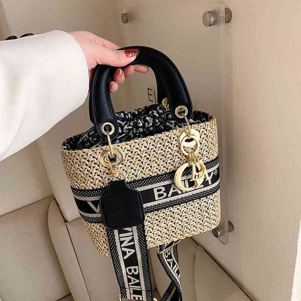 2022 romantic style letter woven diagonal shoulder wholesale s new fashion hands plaid chain women's bags
2022 romantic style letter woven diagonal shoulder wholesale s new fashion hands plaid chain women's bags