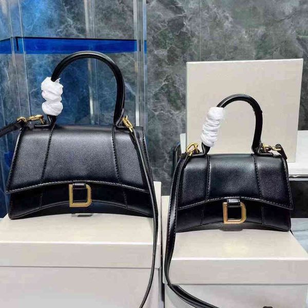 lady shopping shoulder bags fashion handbags women totes cross body half moon luxury genuine leather classic retro rw7t
lady shopping shoulder bags fashion handbags women totes cross body half moon luxury genuine leather classic retro rw7t