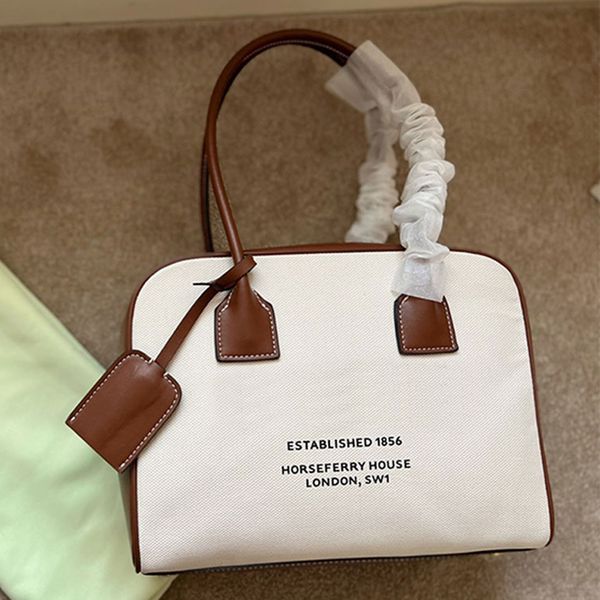 tote canves handbag women shoulder bags metal zipper real leather handle printed letter internal interlayer large capacity square package wa
tote canves handbag women shoulder bags metal zipper real leather handle printed letter internal interlayer large capacity square package wa